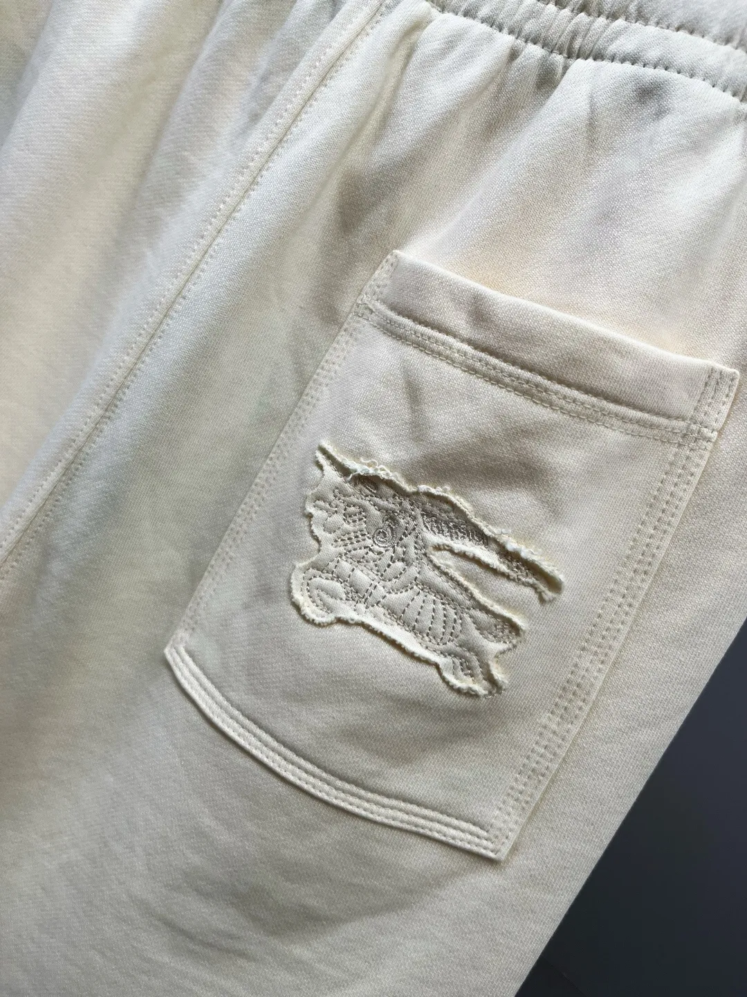 🅱️ In Stock ， 。 ， （EKD） 。 Burberry Classic Series， 。Burberry Classic Series Re Burberry ， 、 ， ！！ ， ， ， ！ 。 ， ， ！！ ， 。 OV ， 。 ， ， ！！ ， ！！ Size S/M/L/XL/XXL